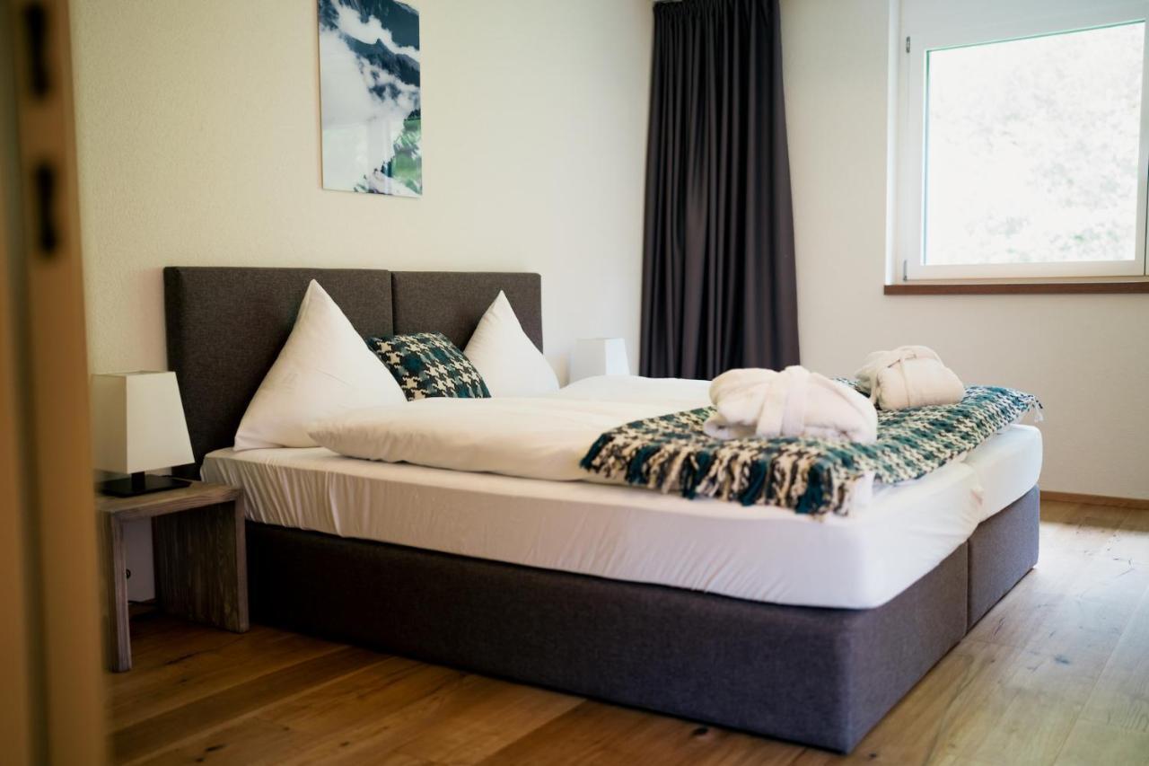 Peaks Place &