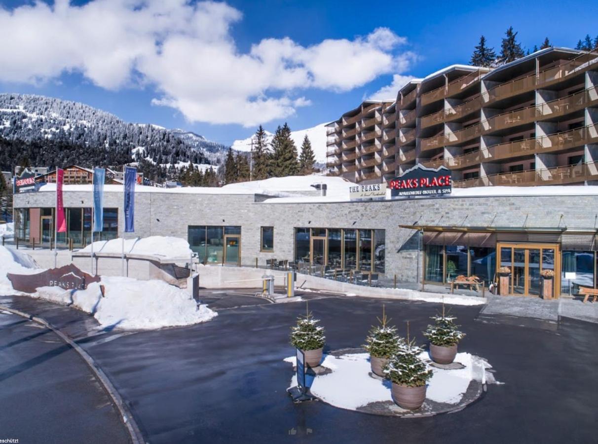 Peaks Place & Aparthotel 2*