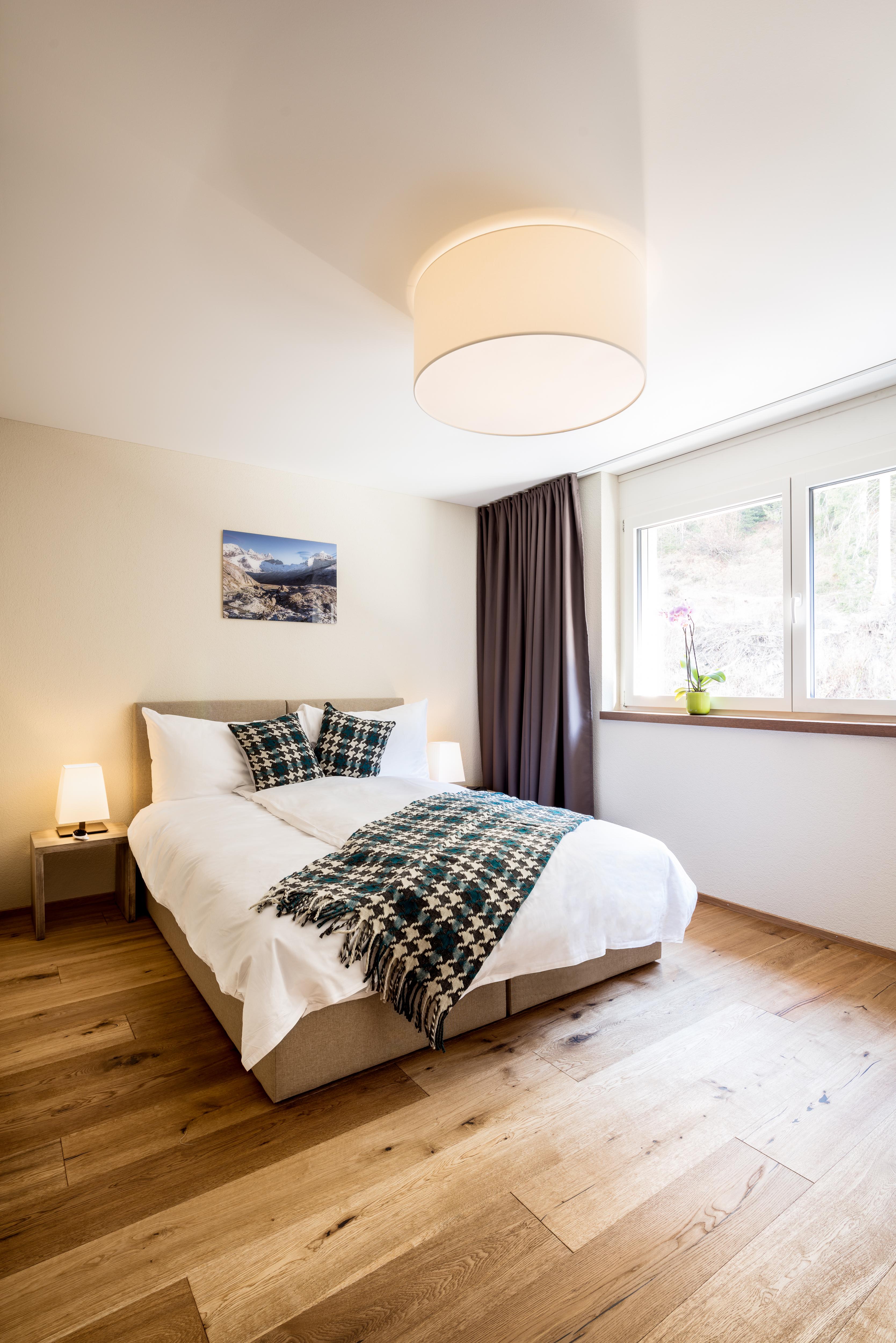 Peaks Place &
