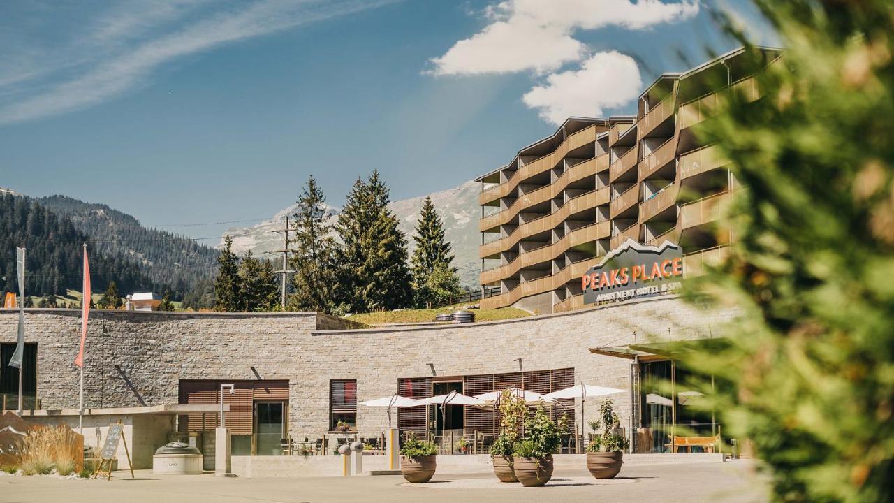 Peaks Place & Aparthotel 2*